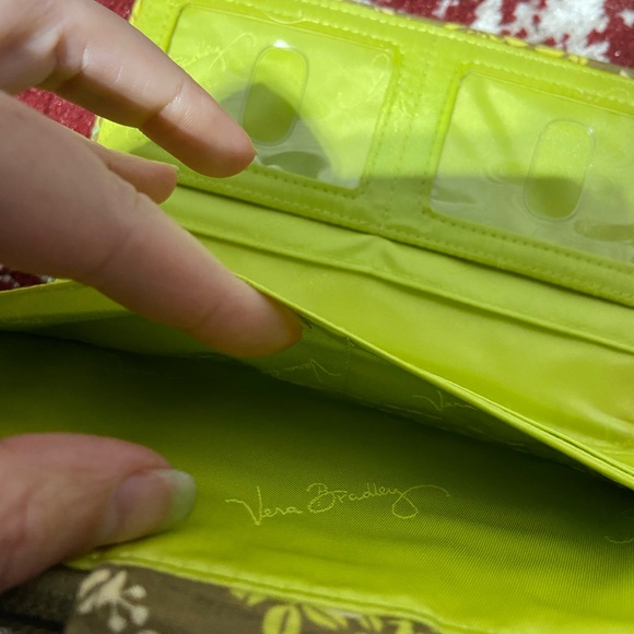 Vera Bradley Long Wallet,  Green and Brown, Twist Lock Close - Picture 7 of 8